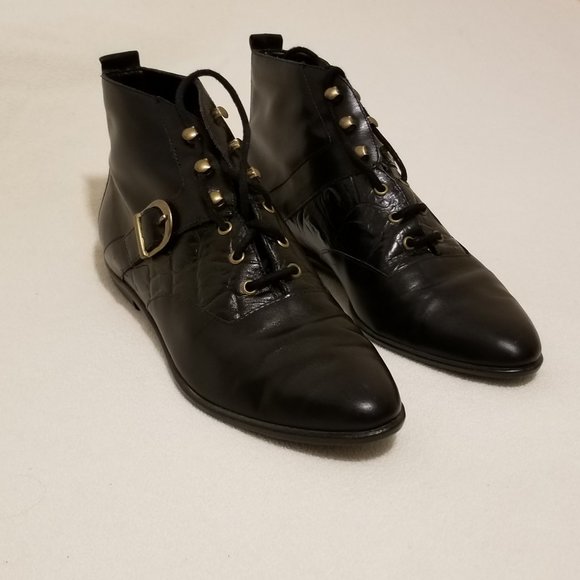 Connie Women’s Foxy Black Leather Booties   8 ½ AA - Picture 2 of 8